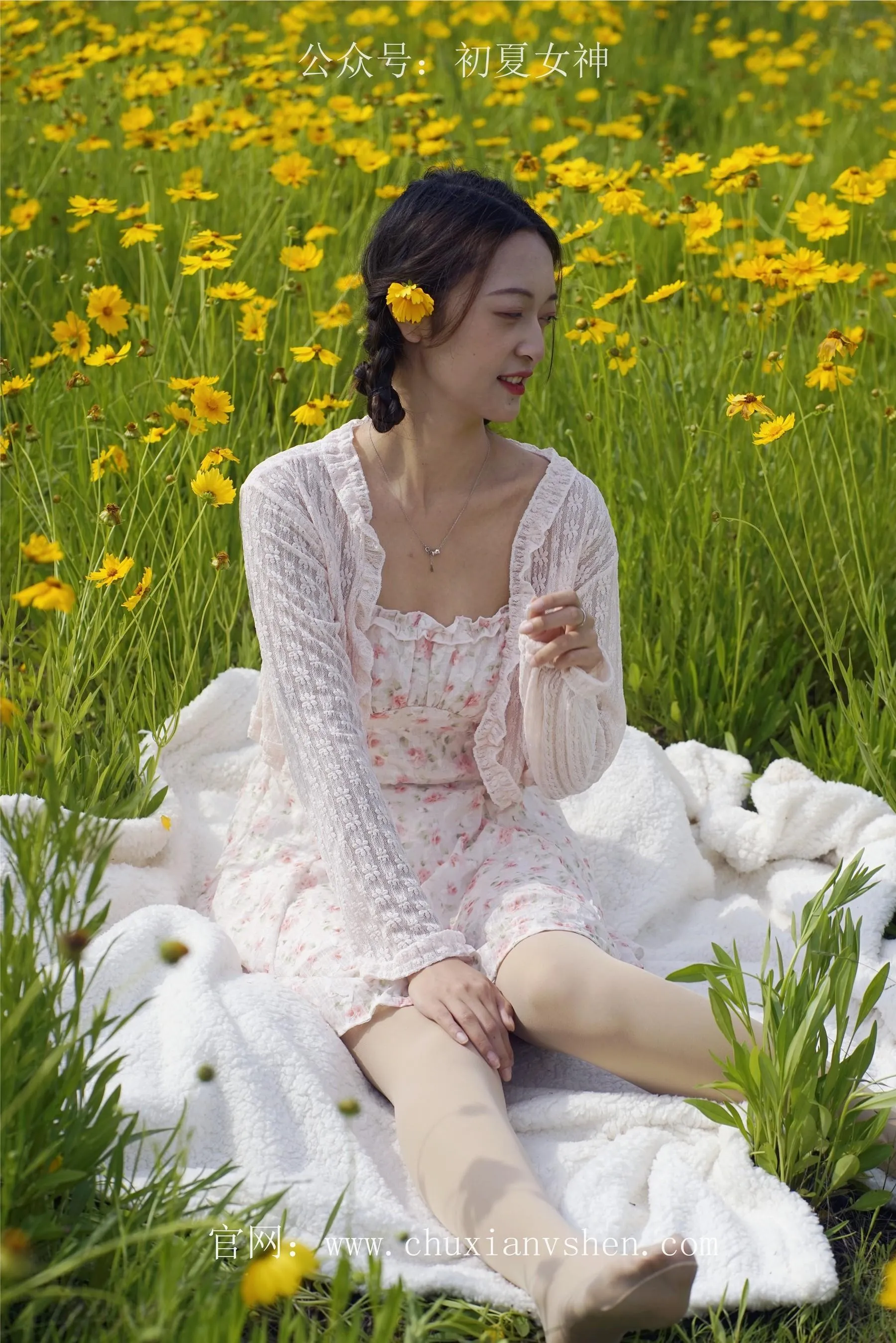 初夏女神 NO.070 依依 邻家女孩-风中少女 [122P]插图7